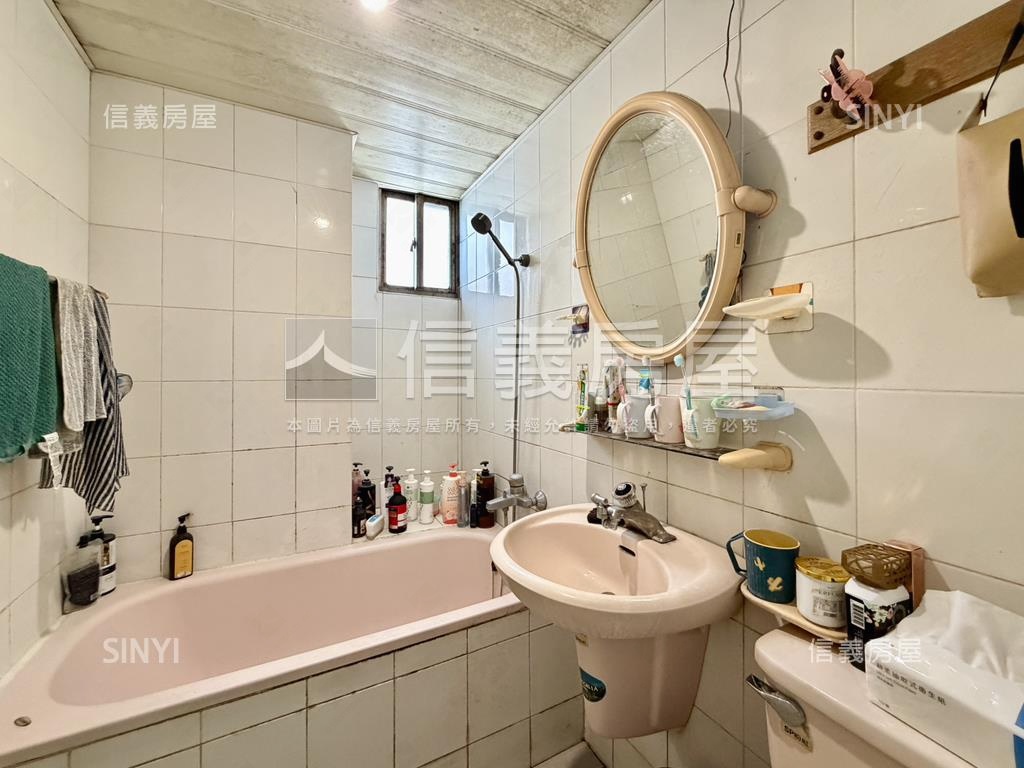 奔馳三星三面採光三房平車房屋室內格局與周邊環境