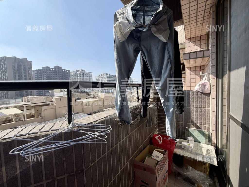 奔馳三星三面採光三房平車房屋室內格局與周邊環境