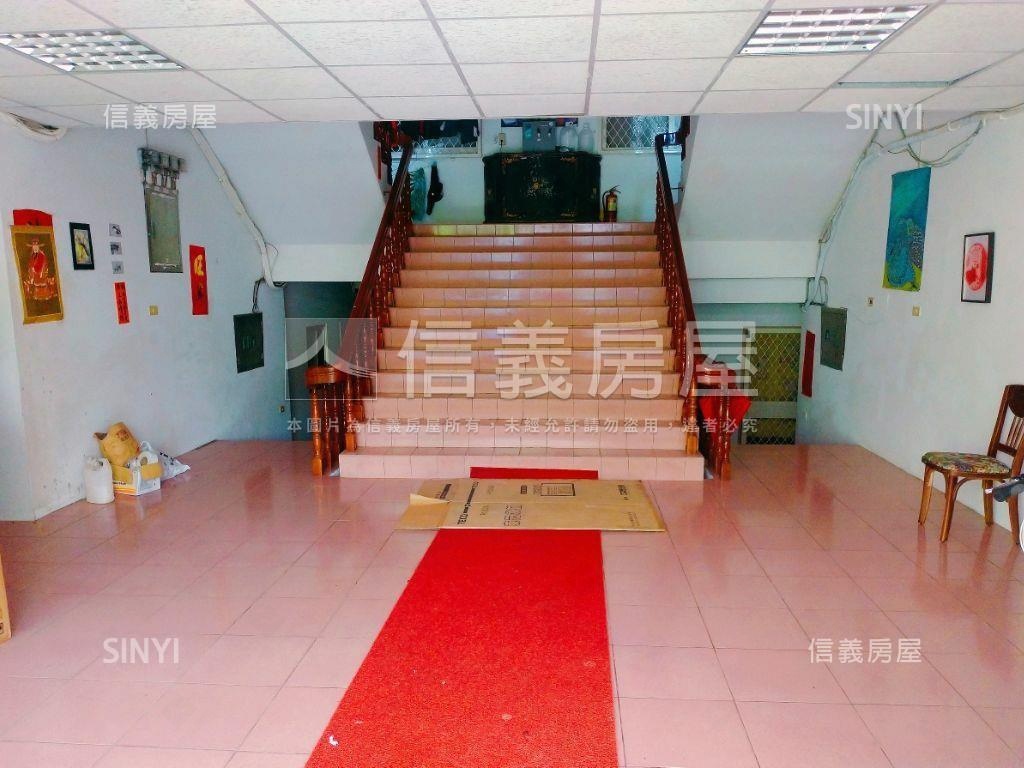 陽明山竹子湖旁大空間透天房屋室內格局與周邊環境