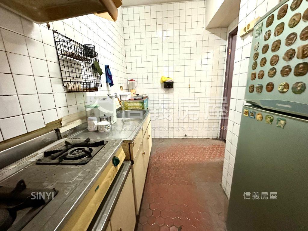 近美術館美宅房屋室內格局與周邊環境
