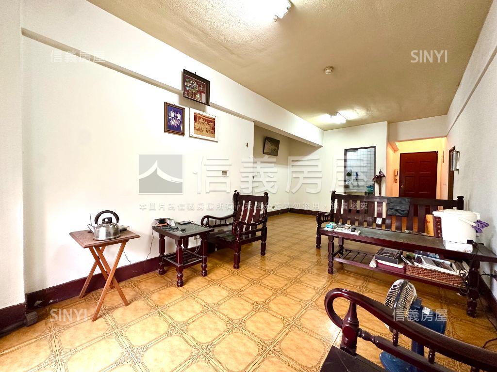 近美術館美宅房屋室內格局與周邊環境