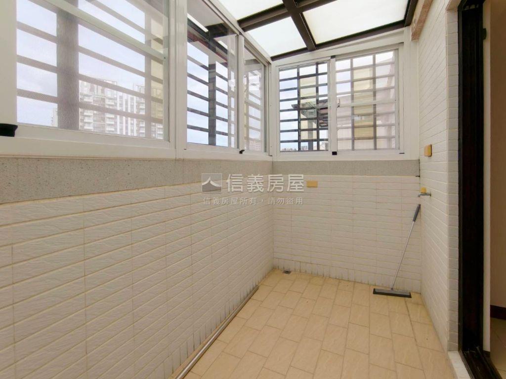 高大六米大面寬正路透天房屋室內格局與周邊環境