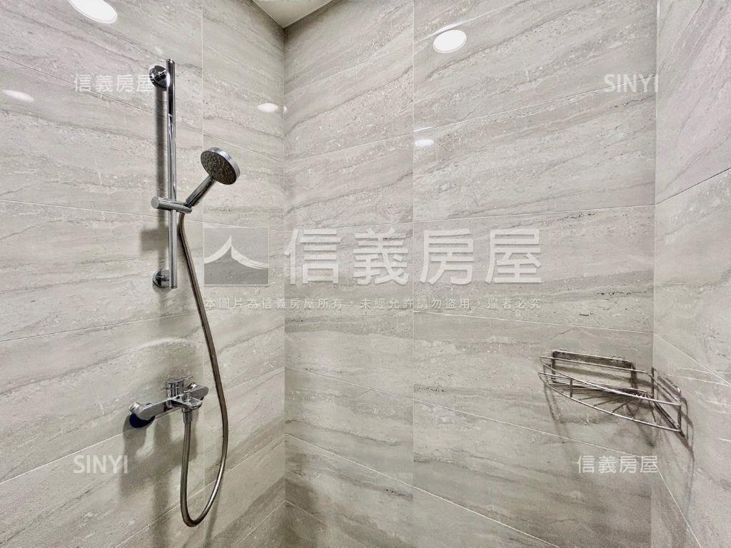 星都滙Ａ區附車位房屋室內格局與周邊環境