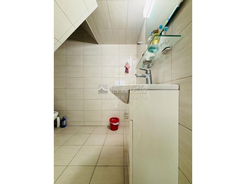 近東區｜免整理｜車庫店住房屋室內格局與周邊環境