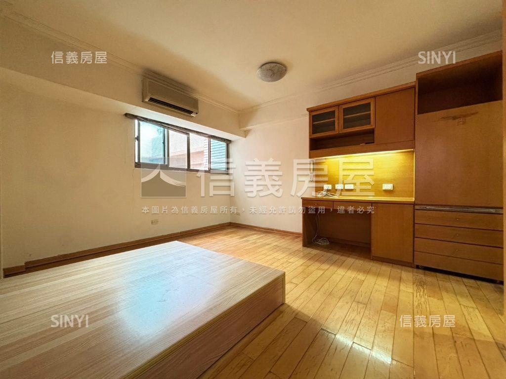 東區長榮核心一品套房房屋室內格局與周邊環境