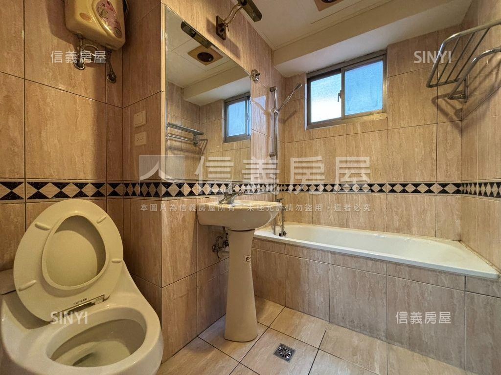 東區長榮核心一品套房房屋室內格局與周邊環境