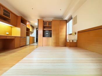 東區長榮核心一品套房