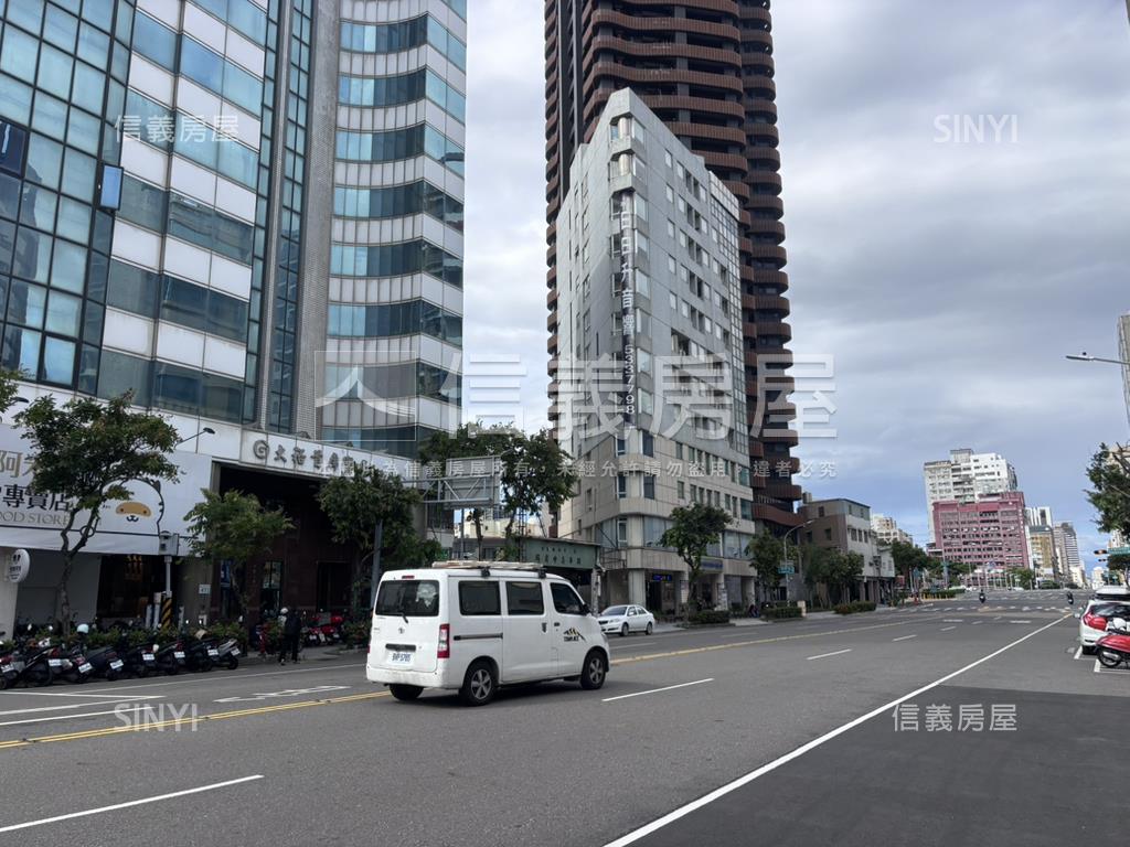 七賢二路角窗正路店霸房屋室內格局與周邊環境
