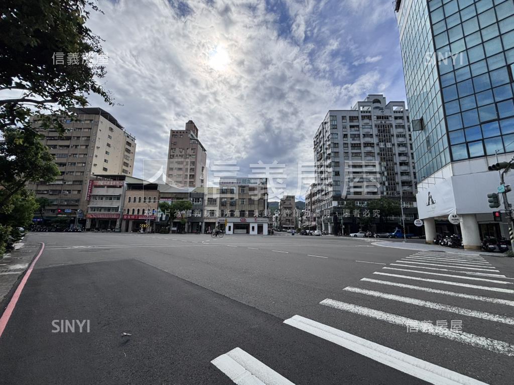 七賢二路角窗正路店霸房屋室內格局與周邊環境