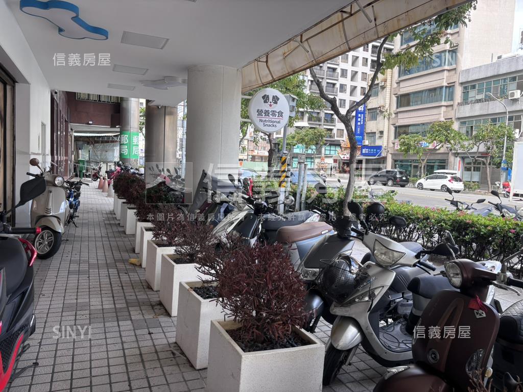 七賢二路角窗正路店霸房屋室內格局與周邊環境