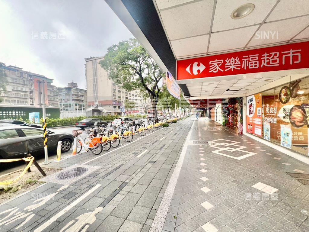 忠孝東路金店面房屋室內格局與周邊環境