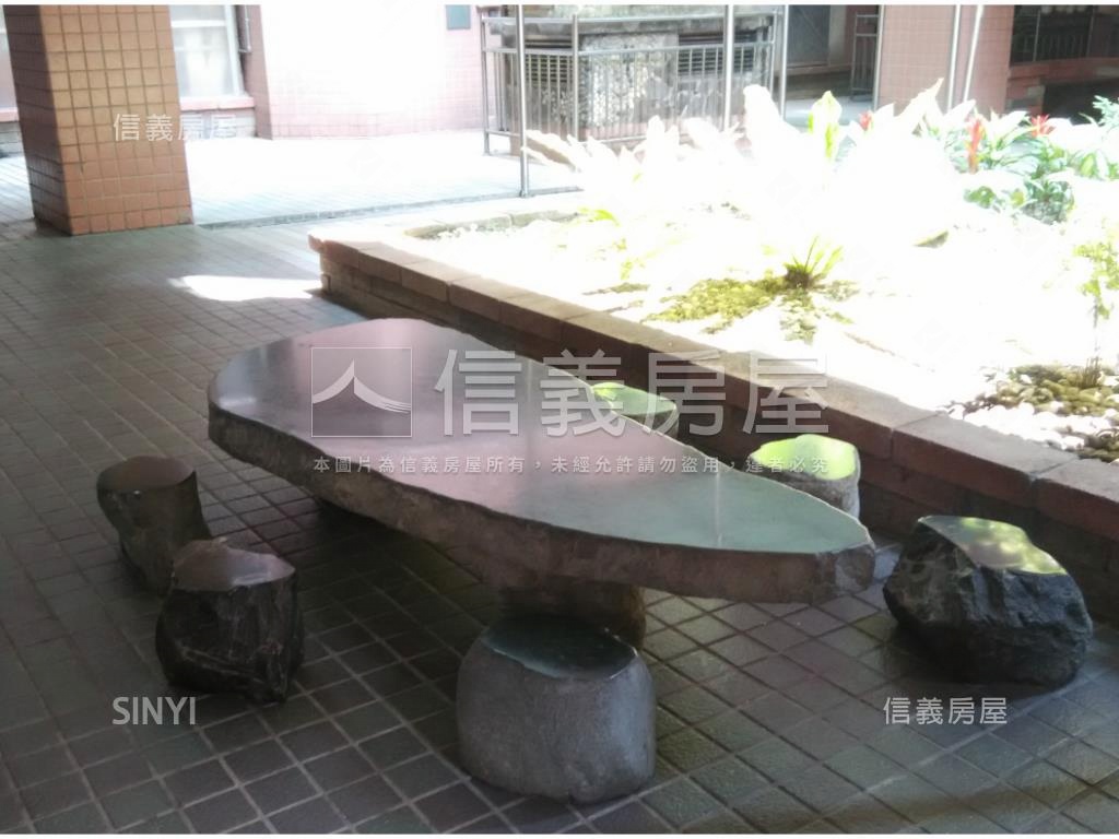 成功優質兩房房屋室內格局與周邊環境