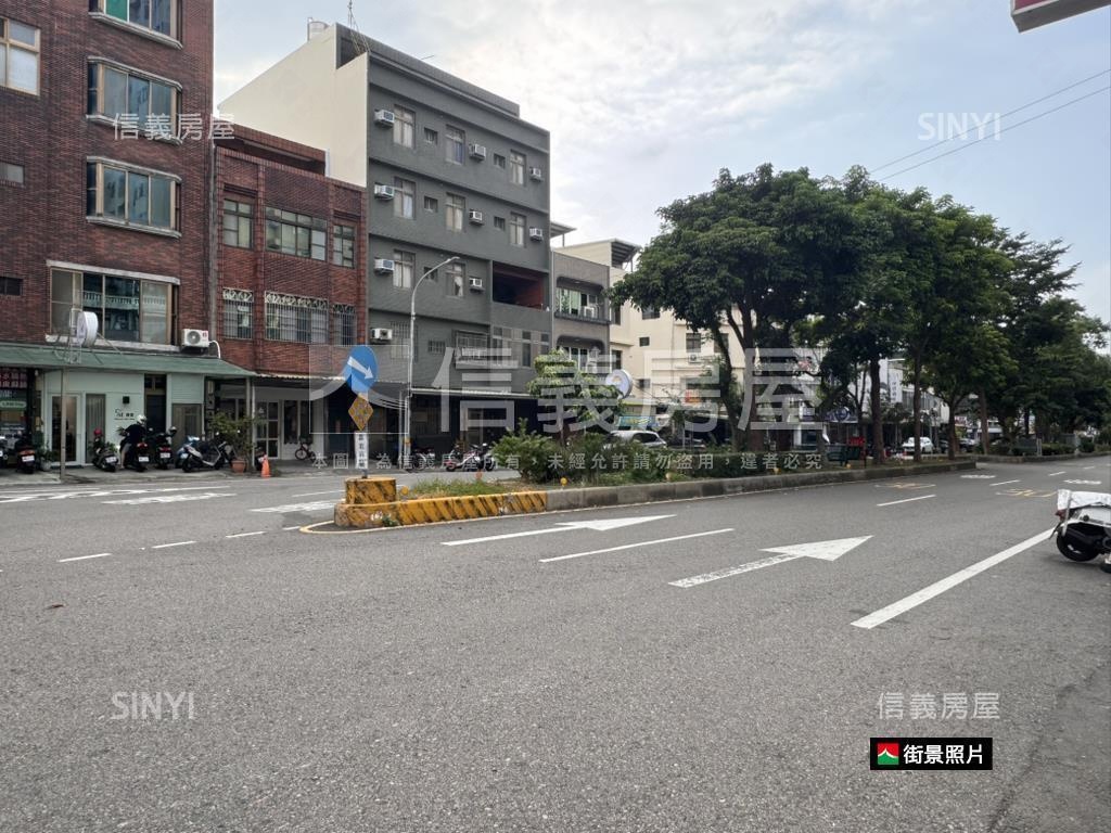 龍山邊間車庫別墅房屋室內格局與周邊環境