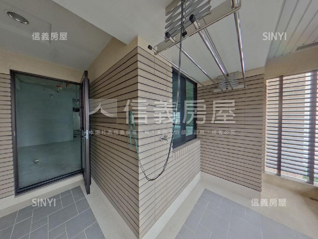 先看歌劇院天璽五高樓戶房屋室內格局與周邊環境