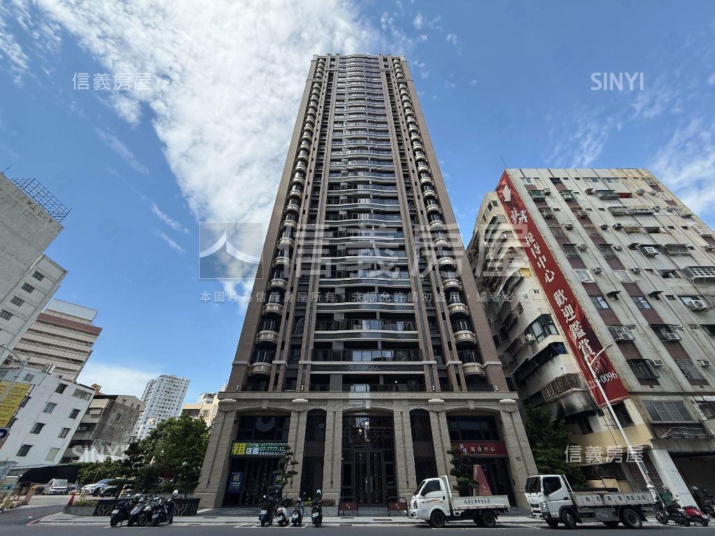 崑庭敦峰邊間三房平車豪邸房屋室內格局與周邊環境