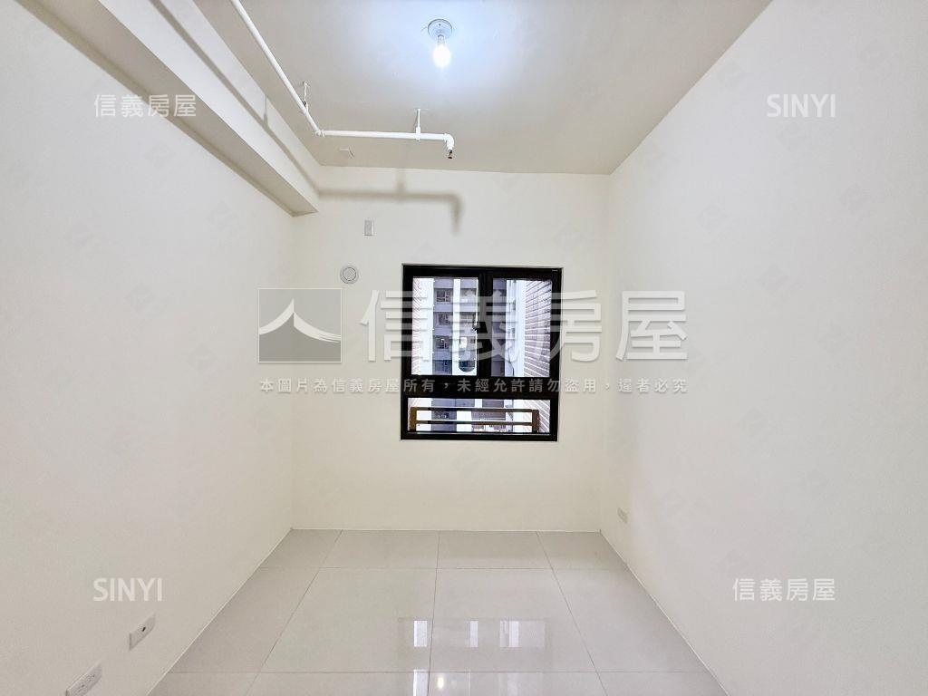 崑庭敦峰邊間三房平車豪邸房屋室內格局與周邊環境