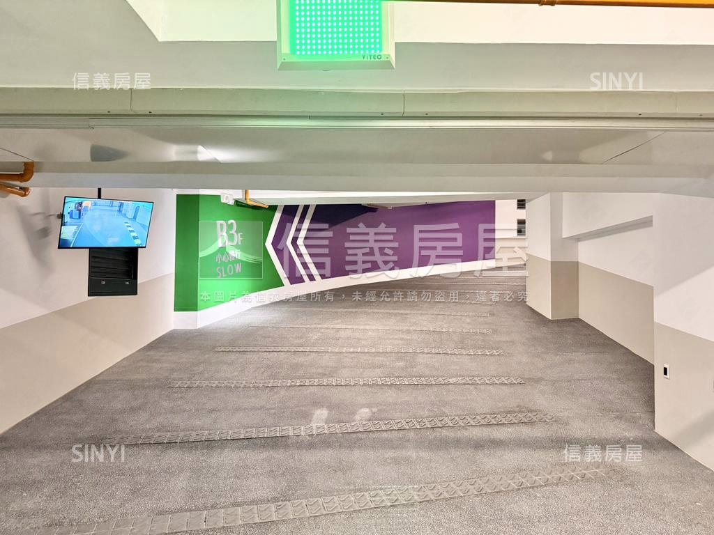 崑庭敦峰邊間三房平車豪邸房屋室內格局與周邊環境