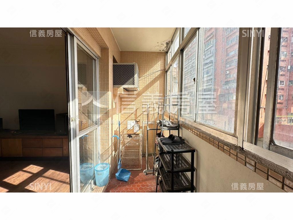 河畔生活朝南方正三房房屋室內格局與周邊環境