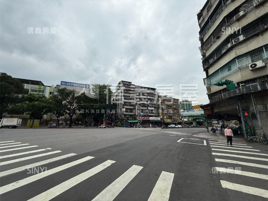 低總價大馬路公寓２樓房屋室內格局與周邊環境