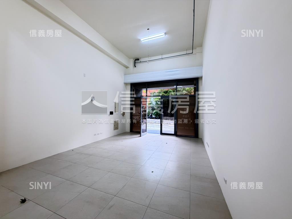 洄東海美挑高金店面房屋室內格局與周邊環境