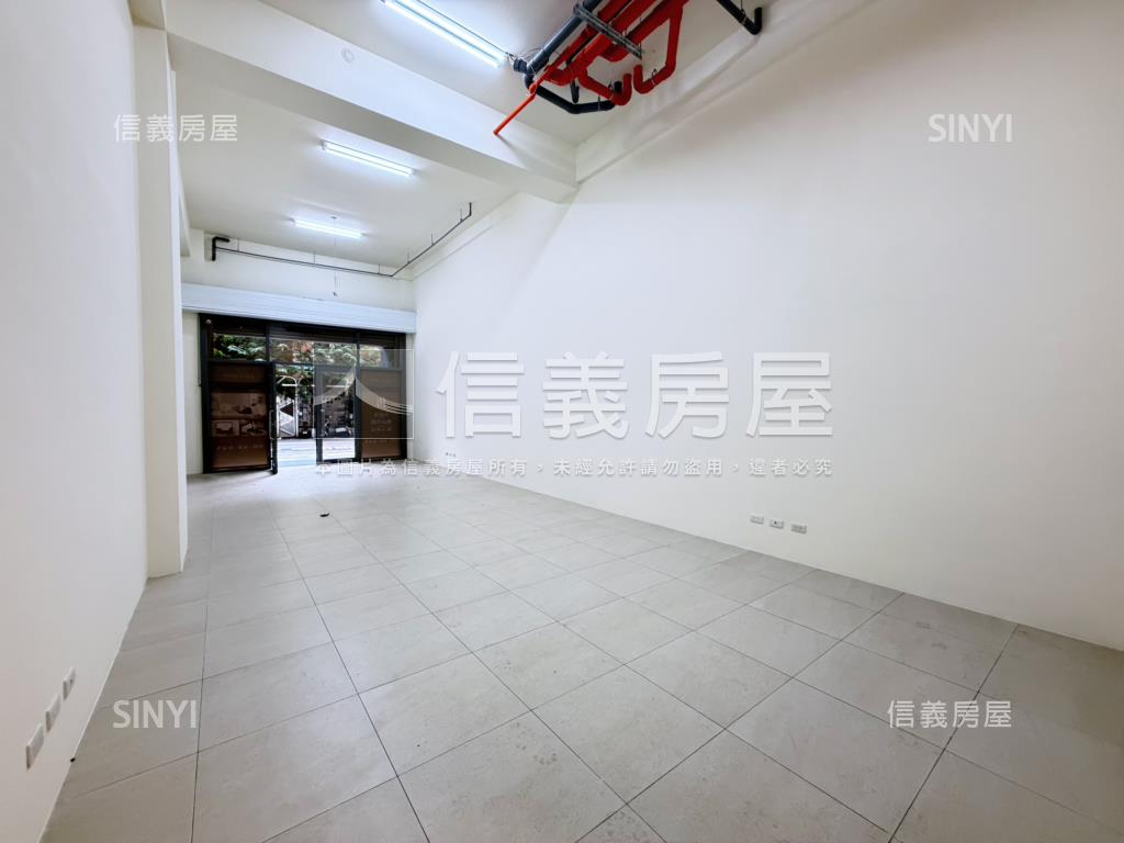 洄東海美挑高金店面房屋室內格局與周邊環境