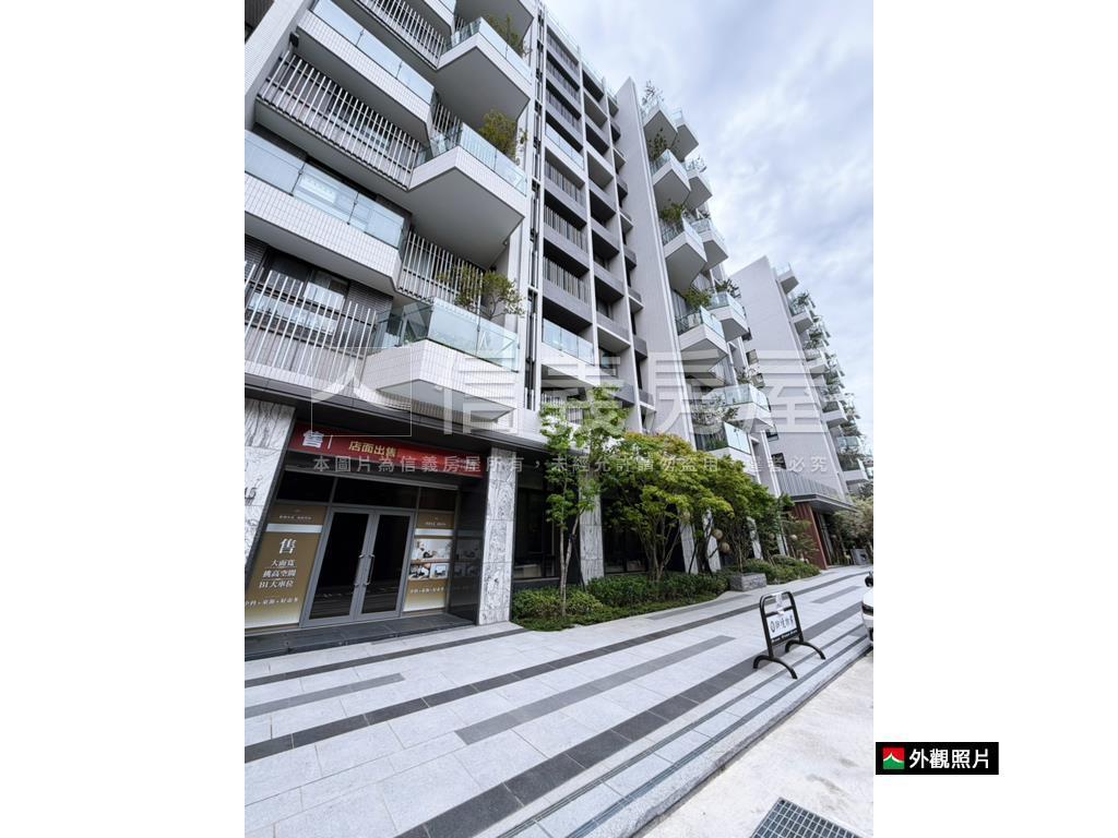 洄東海美挑高金店面房屋室內格局與周邊環境
