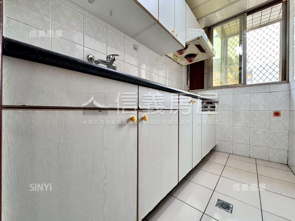 雷中街２房住家房屋室內格局與周邊環境