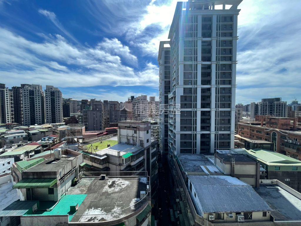 大來賞‧大器四房車位房屋室內格局與周邊環境