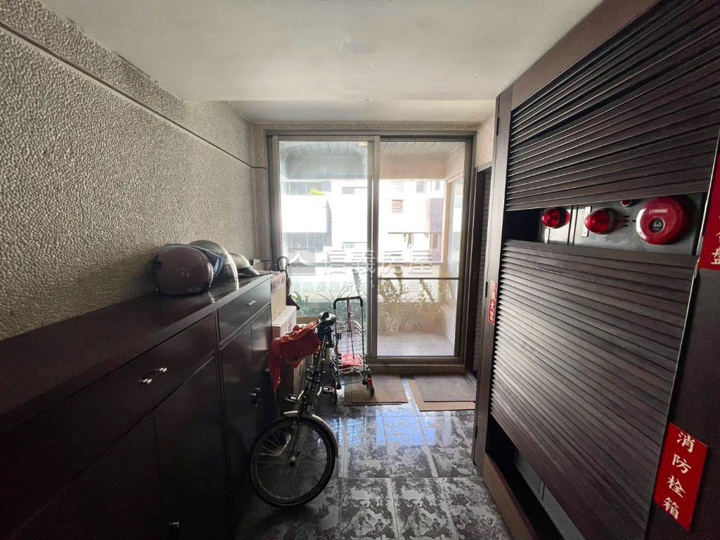 大來賞‧大器四房車位房屋室內格局與周邊環境