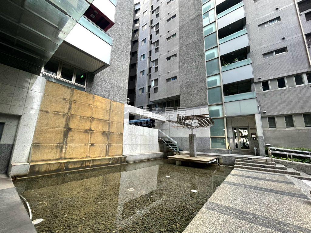 大來賞‧大器四房車位房屋室內格局與周邊環境