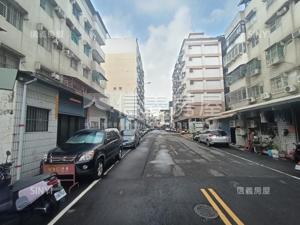 近福誠高中３房美宅房屋室內格局與周邊環境