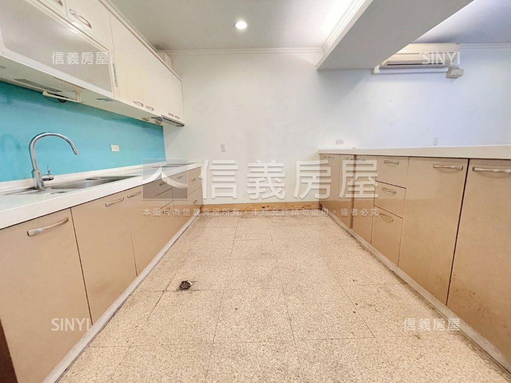 英專路・三樓溫馨兩房房屋室內格局與周邊環境