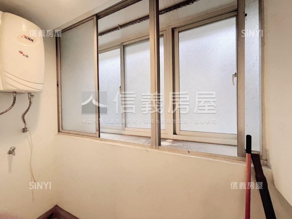 英專路・三樓溫馨兩房房屋室內格局與周邊環境