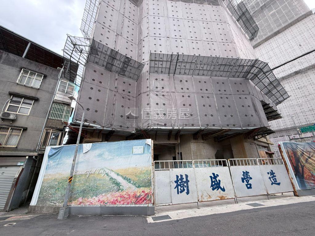景美預售（丰景）Ａ店面王房屋室內格局與周邊環境