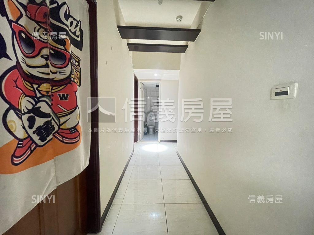 臻美近國小４房車位房屋室內格局與周邊環境