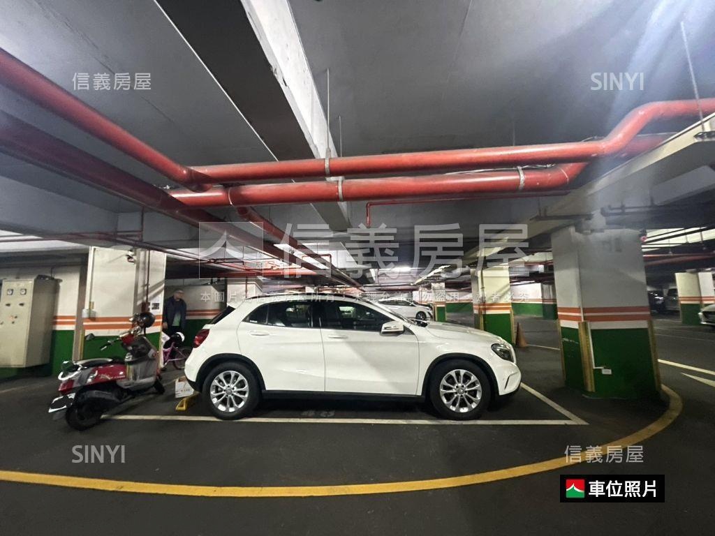 臻美近國小４房車位房屋室內格局與周邊環境