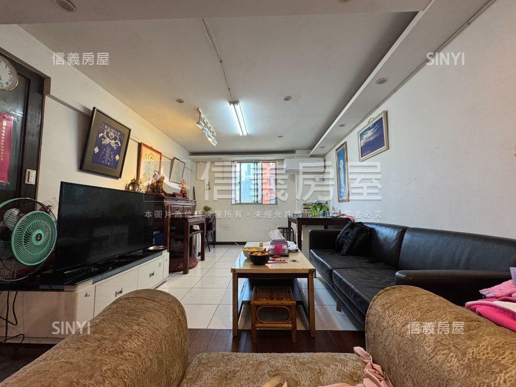 綠景大戶，稀有長頸鹿房屋室內格局與周邊環境