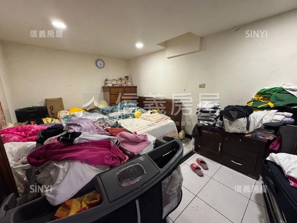綠景大戶，稀有長頸鹿房屋室內格局與周邊環境