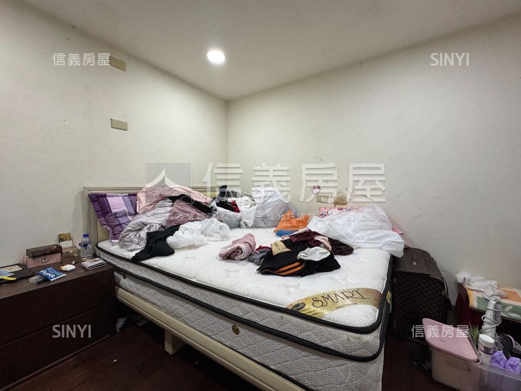 綠景大戶，稀有長頸鹿房屋室內格局與周邊環境