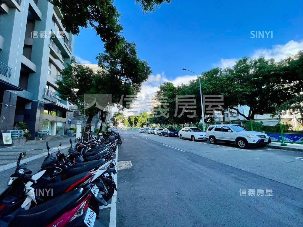 奇摩市採光質感美宅房屋室內格局與周邊環境