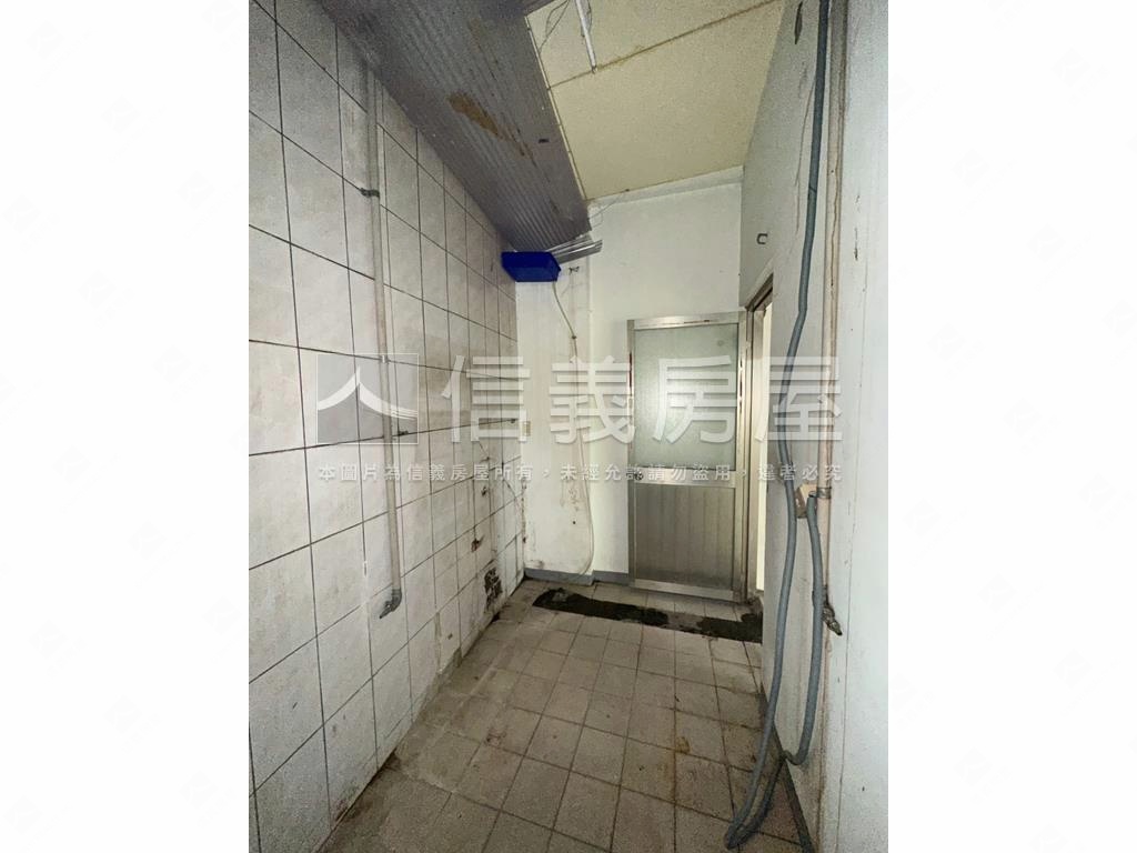 基隆廟口透天店面房屋室內格局與周邊環境