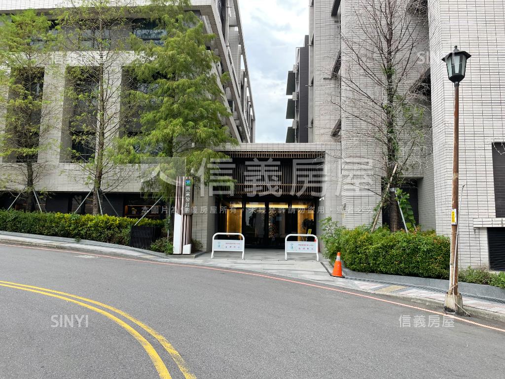 中研Ａ＋兩房車位房屋室內格局與周邊環境