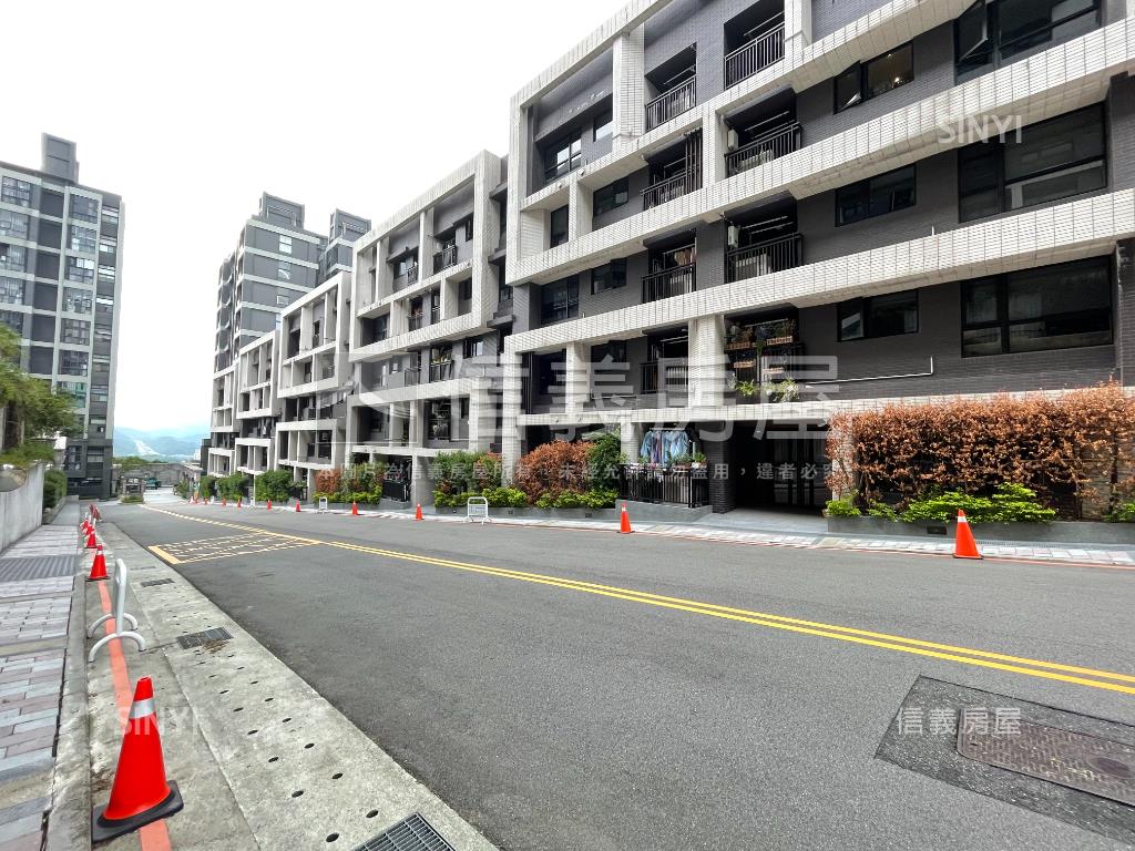 中研Ａ＋兩房車位房屋室內格局與周邊環境