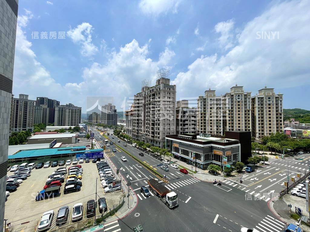 令荷園溫馨美三房車位房屋室內格局與周邊環境