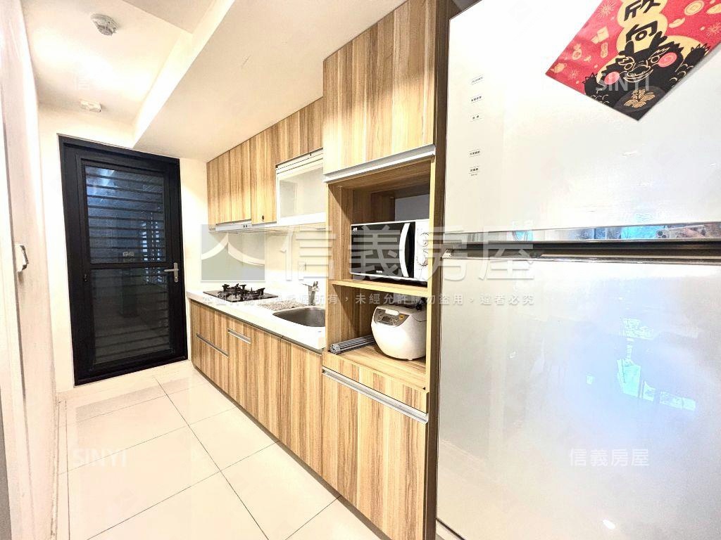 聯上峰景景觀四房平車房屋室內格局與周邊環境