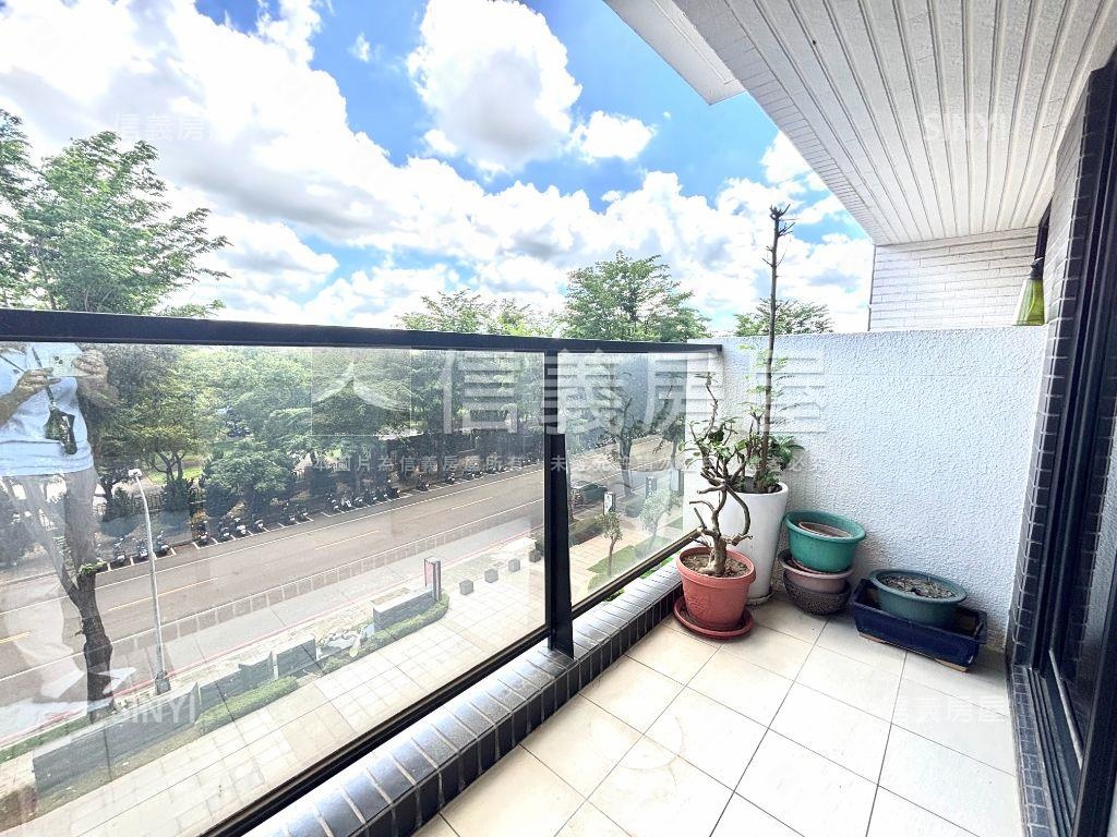 聯上峰景景觀四房平車房屋室內格局與周邊環境
