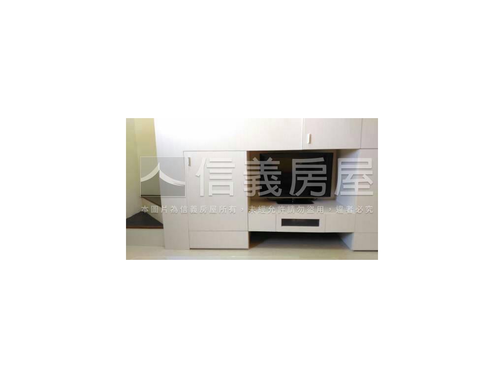 中山北路３米６電梯宅房屋室內格局與周邊環境