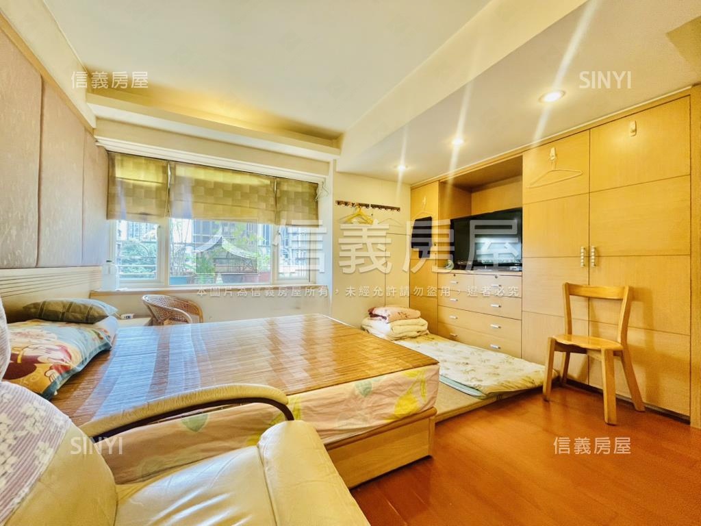 斯美大廈·近捷運管理４房房屋室內格局與周邊環境