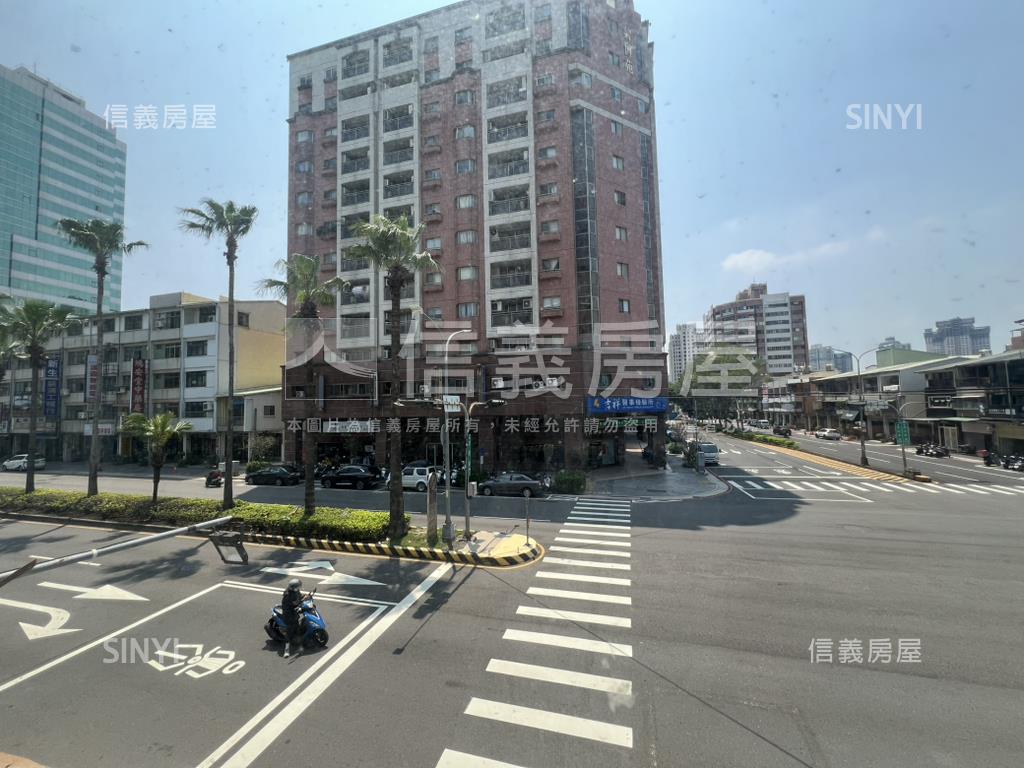 忠明忠太十字路口角間店面房屋室內格局與周邊環境