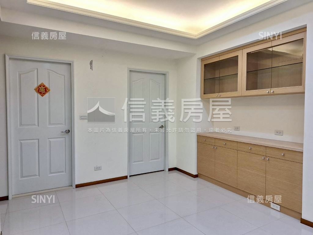 香格景觀三房有車位房屋室內格局與周邊環境
